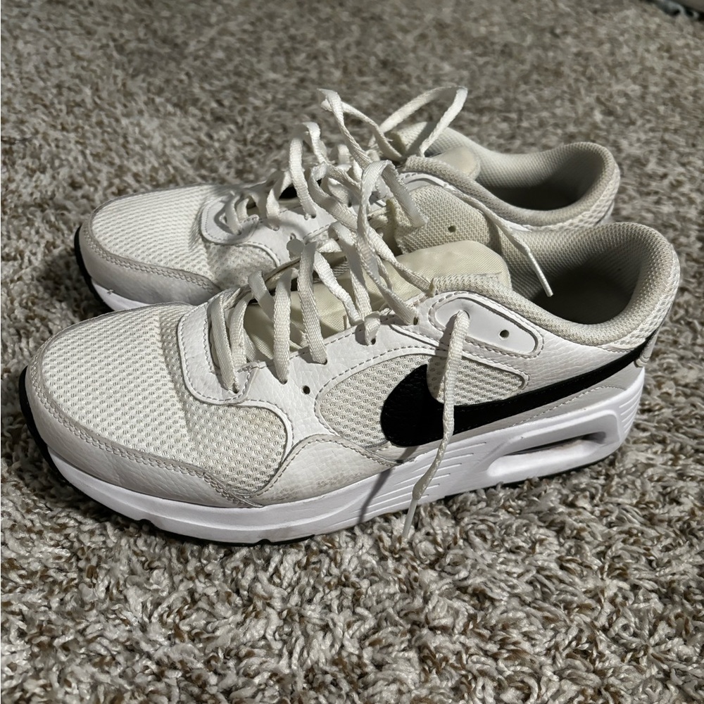 Nike Tennis Shoes